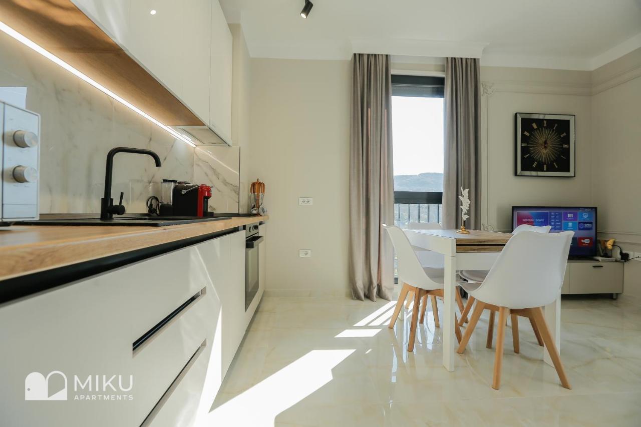 Miku Apartment - Lovely 1 Bedroom Spectacular View Tirana Kültér fotó