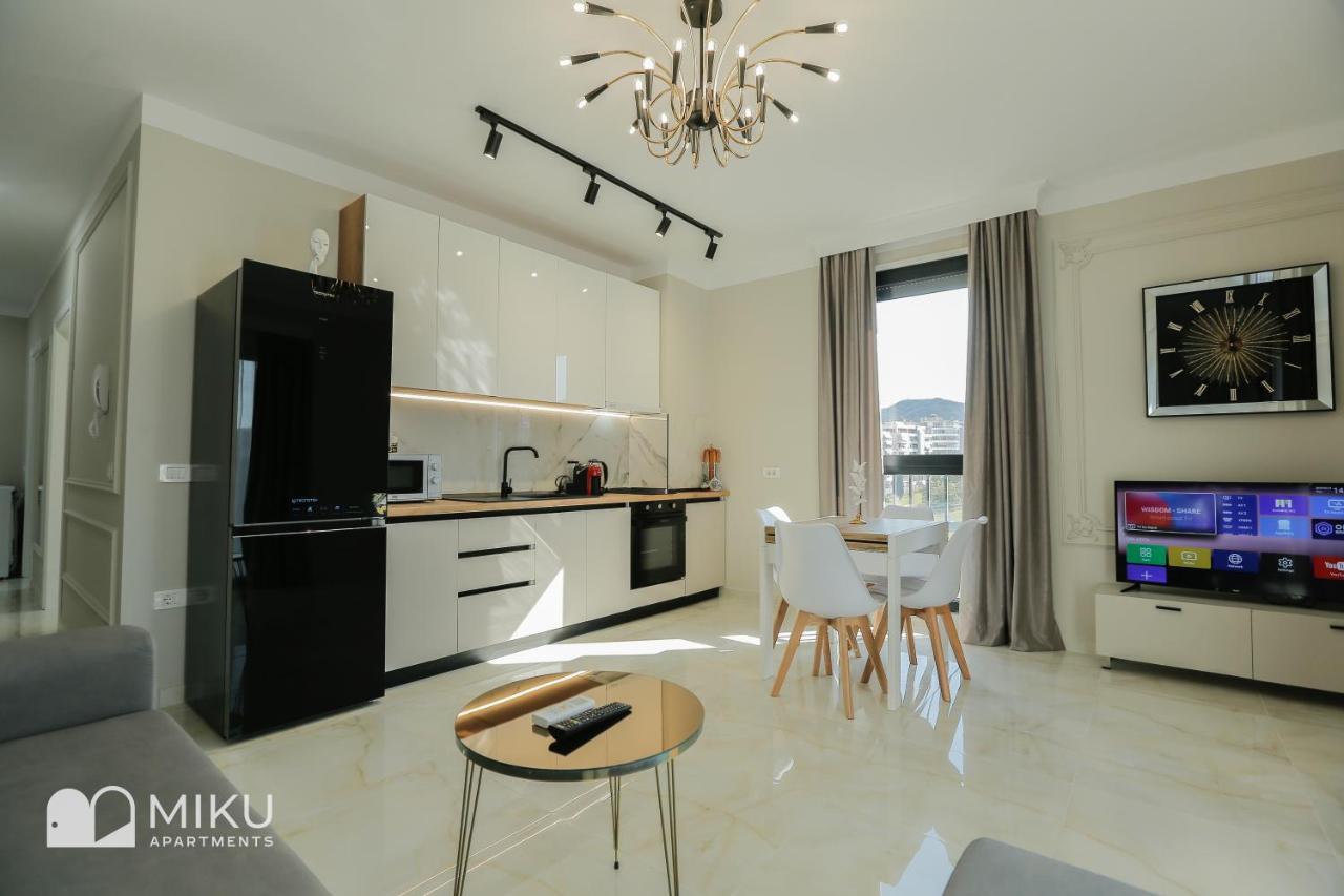 Miku Apartment - Lovely 1 Bedroom Spectacular View Tirana Kültér fotó